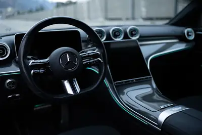 Mercedes-Benz C 220 d T AMG Line — Break diesel hybride, entretien MB récent — Miniatura 10