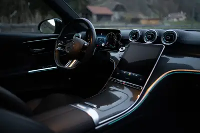 Mercedes-Benz C 220 d T AMG Line — Break diesel hybride, entretien MB récent — Miniatura 12