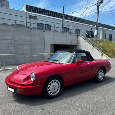 Alfa Romeo Spider 2.0 — Cabriolet légendaire 1990, expertisé et sans accident — vue extérieure