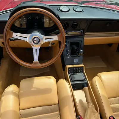 Alfa Romeo Spider 2.0 — Cabriolet légendaire 1990, expertisé et sans accident — Miniature 9