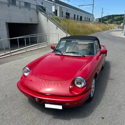 Alfa Romeo Spider 2.0 — Cabriolet légendaire 1990, expertisé et sans accident — Miniature 14
