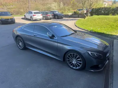 Mercedes-Benz S 400 Coupé 4Matic — Élégance sportive et puissance maîtrisée — vista esterna