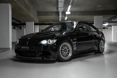 BMW M3 Coupé 2008 — 420 ch, boîte manuelle, sportivité authentique — vista esterna