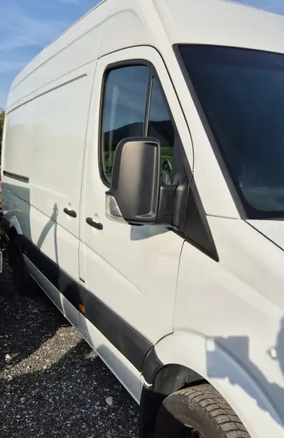 Mercedes-Benz Sprinter 316 CDI — Utilitaire fiable, 183 000 km, sans sinistre — côté