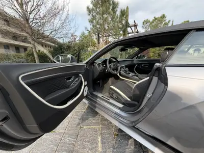 Bentley Continental GTC Speed V8 PHEV — Cabriolet hybride rechargeable 771 ch, quasi-neuf — interni