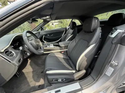 Bentley Continental GTC Speed V8 PHEV — Cabriolet hybride rechargeable 771 ch, quasi-neuf — cruscotto