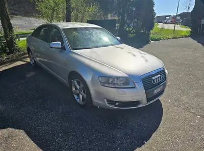Audi A6 Limousine 2.4 V6 — Berline premium 2004, motorisation puissante et fiable — fianco