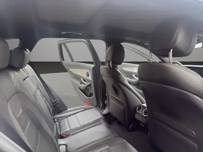 Mercedes-Benz E 63 AMG 4Matic — Break haute performance, 571 ch et technologie premium — Thumbnail 10