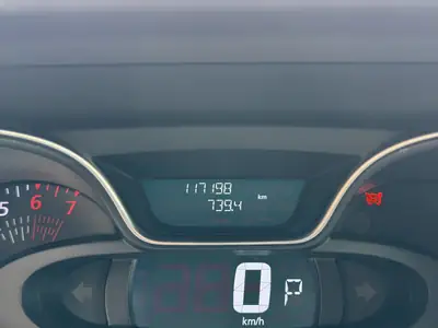 Renault Captur 1.3T 150 ch — SUV urbain automatisé, sans sinistre et entretien à jour — Thumbnail 11