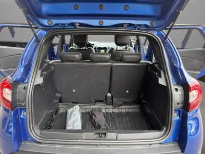 Renault Captur 1.3T 150 ch — SUV urbain automatisé, sans sinistre et entretien à jour — Thumbnail 19