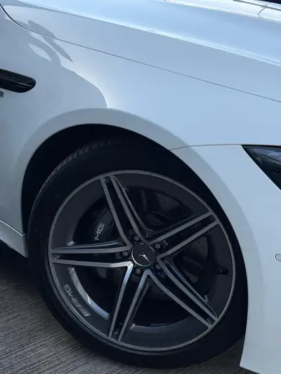 Mercedes-AMG GT 43 4Matic+ — Coupé sportif, freins neufs et révision complète — dettaglio