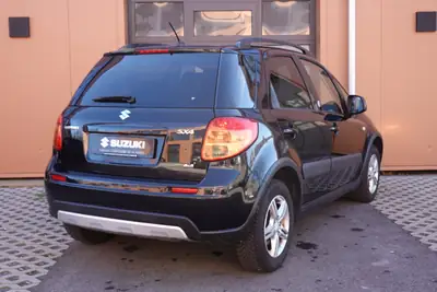 Suzuki SX4 1.6 16V GL Top 4WD — SUV polyvalent, transmission automatique, sans sinistre — Miniature 10