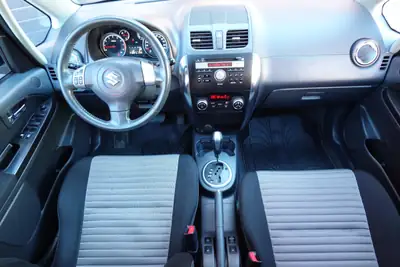 Suzuki SX4 1.6 16V GL Top 4WD — SUV polyvalent, transmission automatique, sans sinistre — Miniature 12