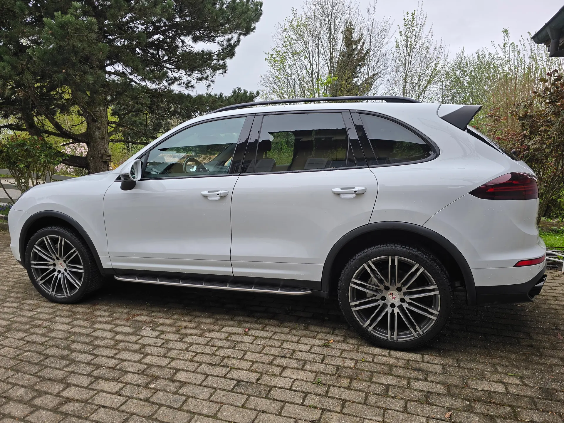 Porsche Cayenne S — SUV haute performance, 420 ch et entretien Porsche certifié — Außenansicht