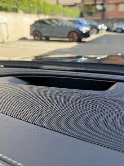 Mercedes-Benz CLS 450 4Matic AMG Line — Berline coupé hybride, 34000 km seulement — Miniature 10