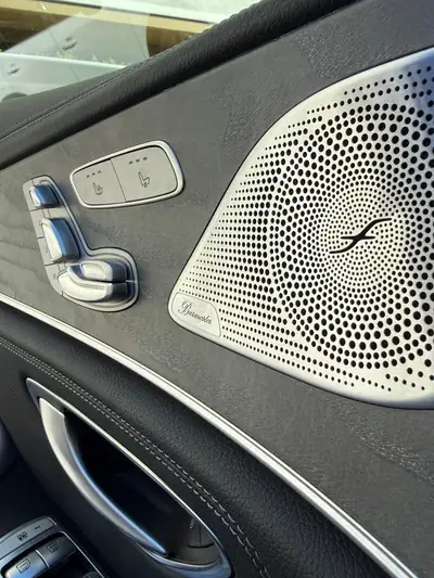 Mercedes-Benz CLS 450 4Matic AMG Line — Berline coupé hybride, 34000 km seulement — Miniature 14