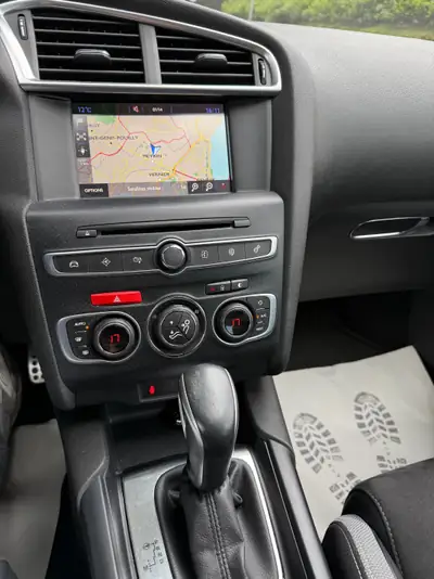 DS 4 1.6 BlueHDi SO Chic — Diesel automatique, 79 000 km, sans sinistre — Miniature 8