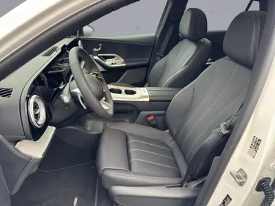 Mercedes-Benz GLC 400 4matic — SUV électrique 489 ch, prestations premium — Miniature 9