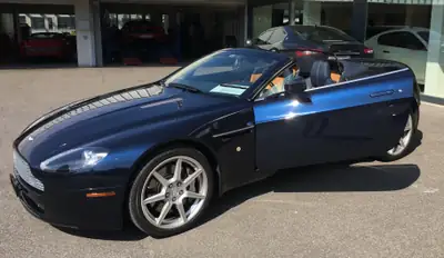 Aston Martin V8 Vantage Cabriolet — Sportivité britannique, 52000 km seulement — vue extérieure