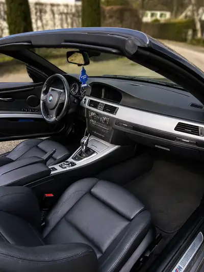 BMW 335i Cabriolet M-Sport — Roadster dynamique, 62'000 km, impeccable — Miniature 8