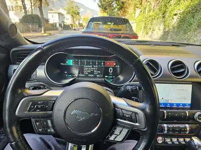 Ford Mustang Fastback 2.3 Automat — L'icône américaine à transmission automatique — Miniatur 11