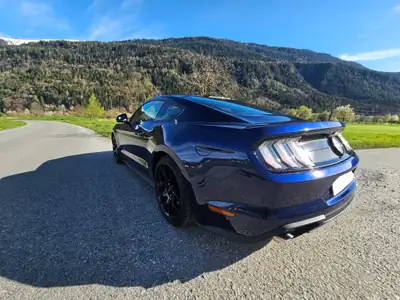 Ford Mustang Fastback 2.3 Automat — L'icône américaine à transmission automatique — Miniatur 10