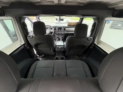 Jeep Wrangler 2.0 Turbo Sport — 3-portes, 272 ch, transmission automatique, véhicule suisse — Detail