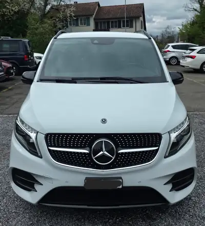 Mercedes-Benz V 300 d — Monospace 7 places premium, 4Matic fiable et spacieux — fianco