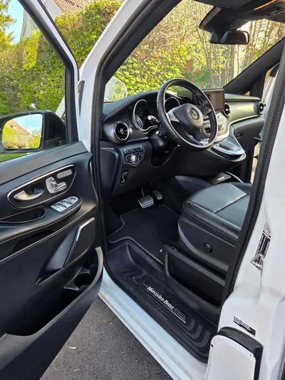 Mercedes-Benz V 300 d — Monospace 7 places premium, 4Matic fiable et spacieux — Miniatura 11