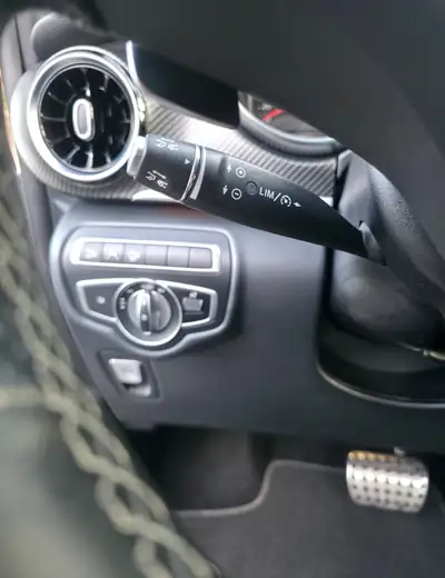 Mercedes-Benz V 300 d — Monospace 7 places premium, 4Matic fiable et spacieux — Miniatura 13