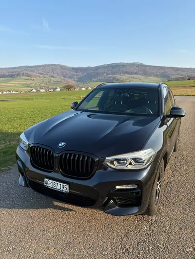 BMW X3 xDrive 30d — SUV premium diesel, 265 ch, faible consommation — side view