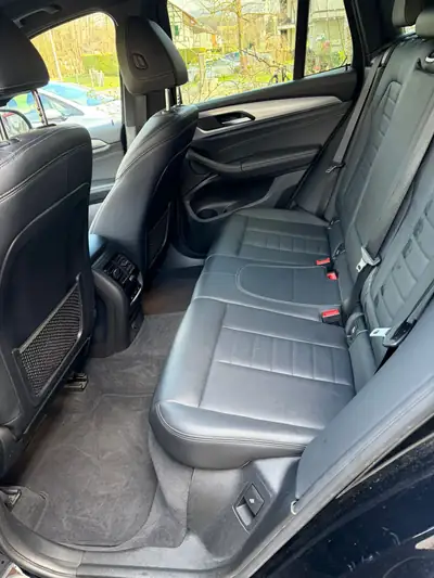 BMW X3 xDrive 30d — SUV premium diesel, 265 ch, faible consommation — dashboard
