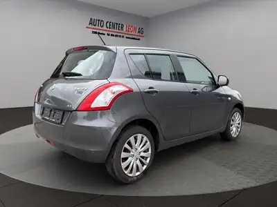 Suzuki Swift 1.2i 16V GL 4x4 — Citadine polyvalente tout-terrain, 193'000 km — detail