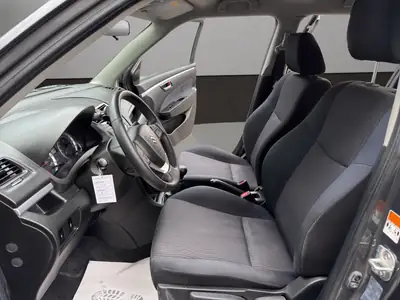Suzuki Swift 1.2i 16V GL 4x4 — Citadine polyvalente tout-terrain, 193'000 km — Thumbnail 9