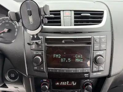 Suzuki Swift 1.2i 16V GL 4x4 — Citadine polyvalente tout-terrain, 193'000 km — Thumbnail 15
