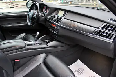 BMW X6 M50d Steptronic — SUV coupé puissant, 381 ch diesel et transmission automatique — Miniatur 13