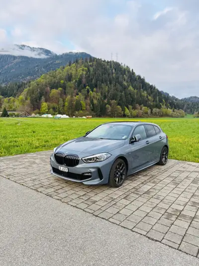 BMW 120d xDrive Steptronic M Sport — Berline diesel sportive, 63'000 km seulement — vue extérieure
