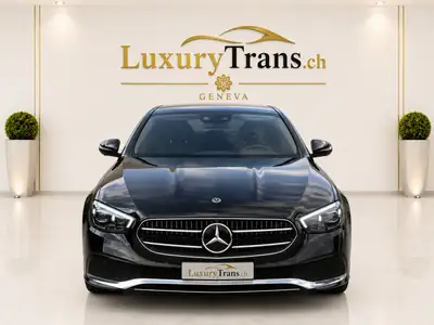 Mercedes-Benz E 200 4Matic Avantgarde — Berline premium allemande, 110 000 km, transmission intégrale — fianco
