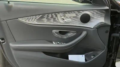 Mercedes-Benz E 200 4Matic Avantgarde — Berline premium allemande, 110 000 km, transmission intégrale — dettaglio
