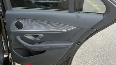 Mercedes-Benz E 200 4Matic Avantgarde — Berline premium allemande, 110 000 km, transmission intégrale — Miniatura 12