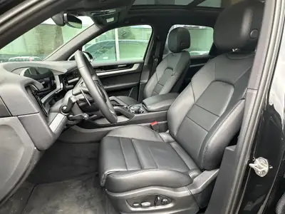 Porsche Cayenne 3.0 V6 — SUV premium 2025, 6000 km, équipement prestige — Thumbnail 7