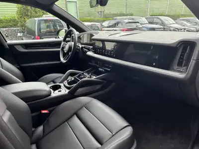 Porsche Cayenne 3.0 V6 — SUV premium 2025, 6000 km, équipement prestige — Thumbnail 15