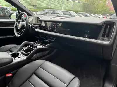 Porsche Cayenne 3.0 V6 — SUV premium 2025, 6000 km, équipement prestige — Thumbnail 16