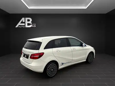 Mercedes-Benz B Electric Drive — Mobilité électrique compacte, entretien minimal — tableau de bord