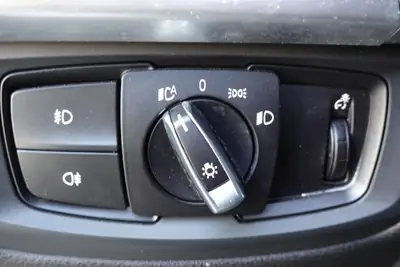 BMW X5 xDrive 25d — SUV premium diesel, intérieur cuir, équipements haut de gamme — Miniature 19