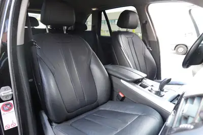 BMW X5 xDrive 25d — SUV premium diesel, intérieur cuir, équipements haut de gamme — Miniature 22