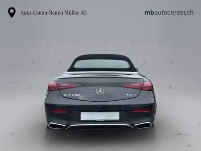 Mercedes-Benz CLE 200 AMG Line Cabriolet — Élégance décapotable et hybride économe — intérieur