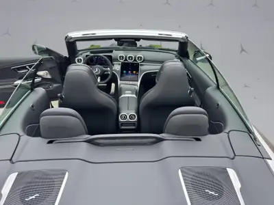 Mercedes-Benz CLE 200 AMG Line Cabriolet — Élégance décapotable et hybride économe — Miniature 11