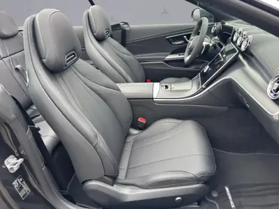 Mercedes-Benz CLE 200 AMG Line Cabriolet — Élégance décapotable et hybride économe — Miniature 16
