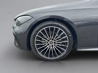 Mercedes-Benz CLE 200 AMG Line Cabriolet — Élégance décapotable et hybride économe — Miniature 20